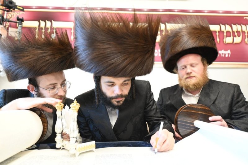 אנשיל בעק