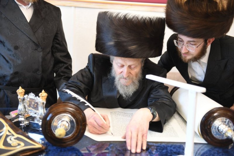 אנשיל בעק