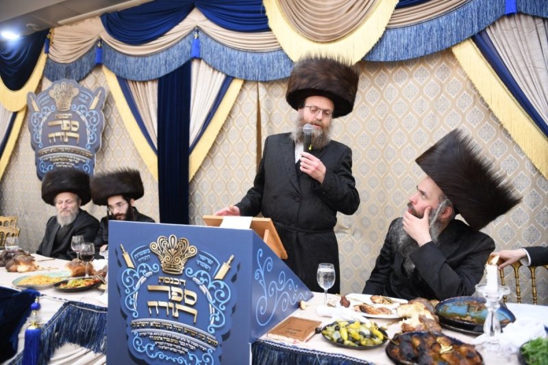 אנשיל בעק