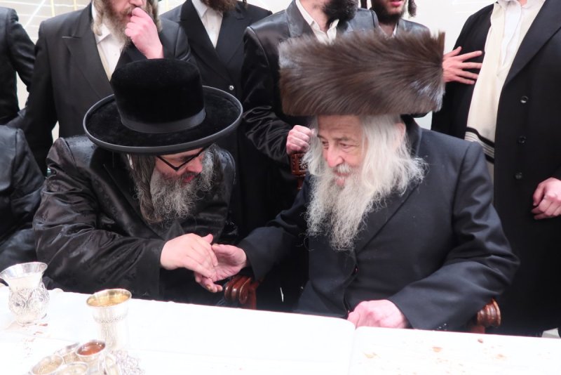 באדיבות המצלם