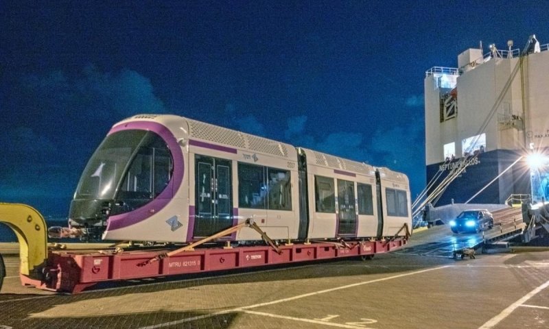 במבצע לוגיסטי ייחודי: הקרונות הראשונים של הקו הסגול הגיעו הלילה 