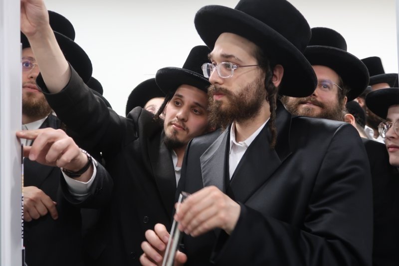 באדיבות המצלם