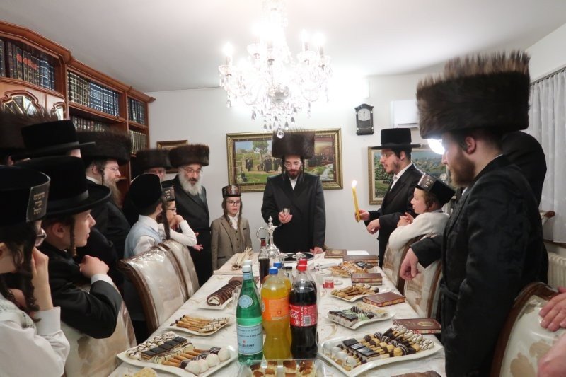 באדיבות המצלם