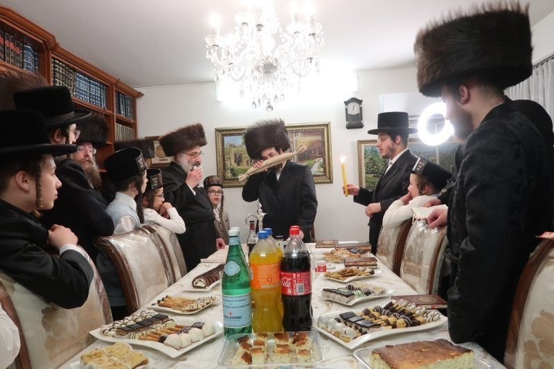 באדיבות המצלם