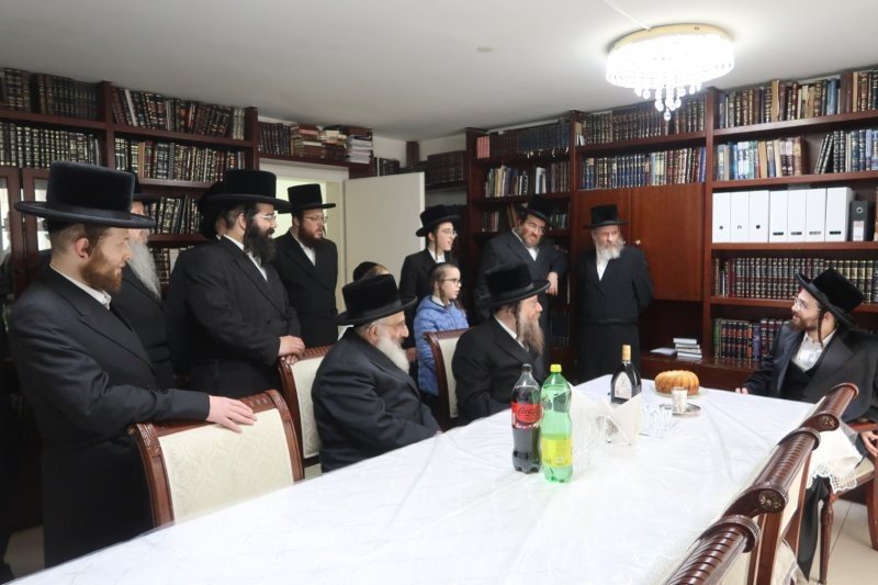 באדיבות המצלם