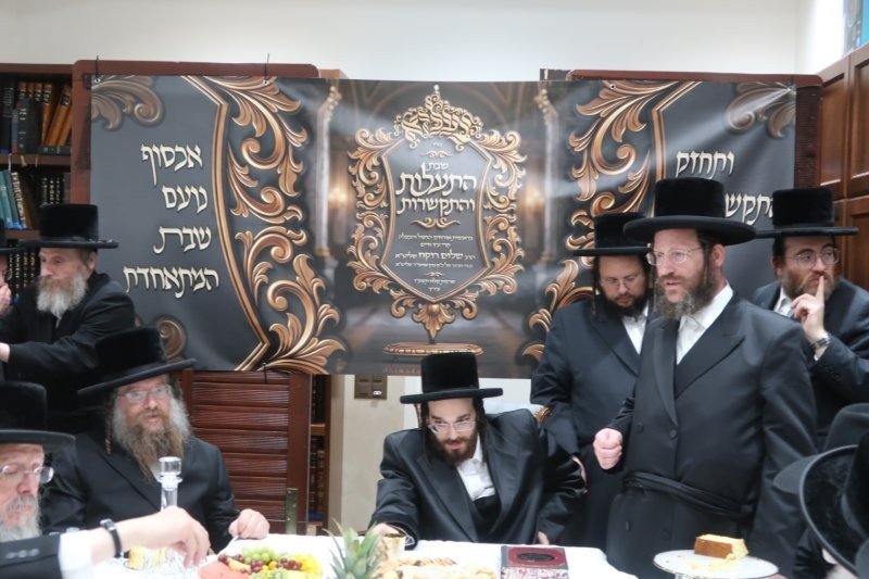 באדיבות המצלם