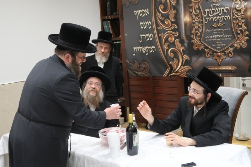באדיבות המצלם