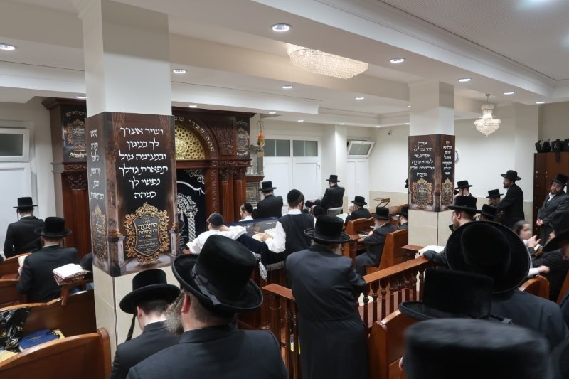 באדיבות המצלם