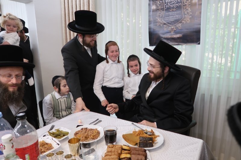 באדיבות המצלם