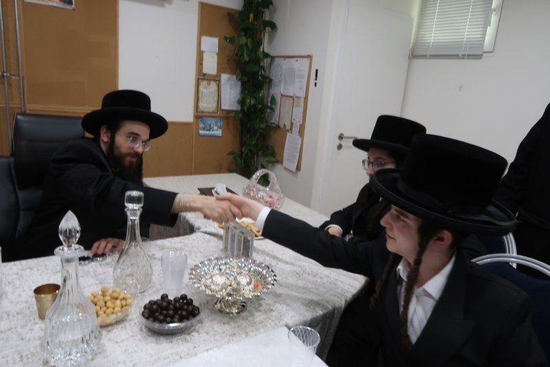 באדיבות המצלם