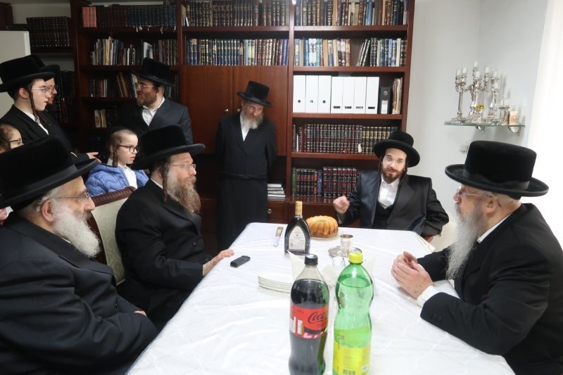 באדיבות המצלם