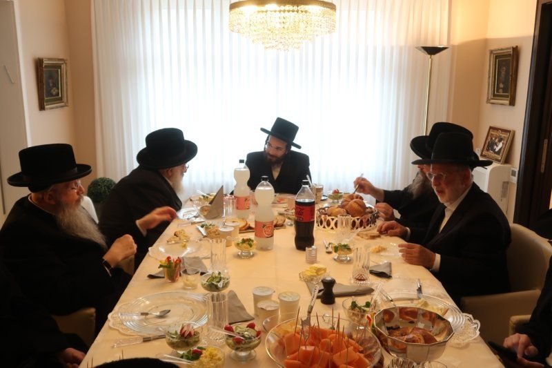באדיבות המצלם