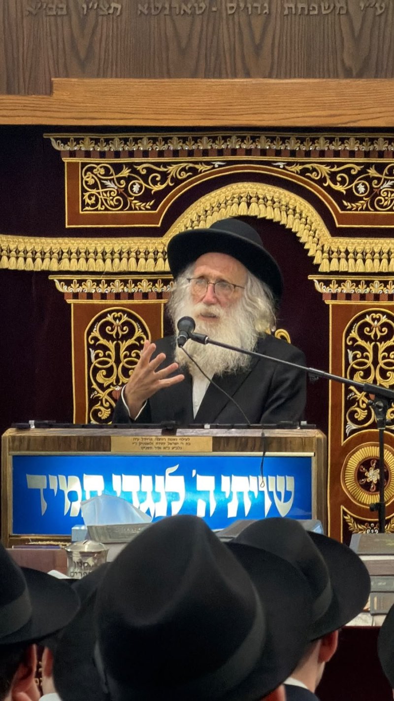באדיבות המצלם