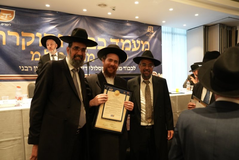 באדיבות המצלם