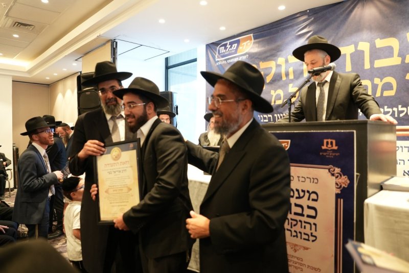 באדיבות המצלם