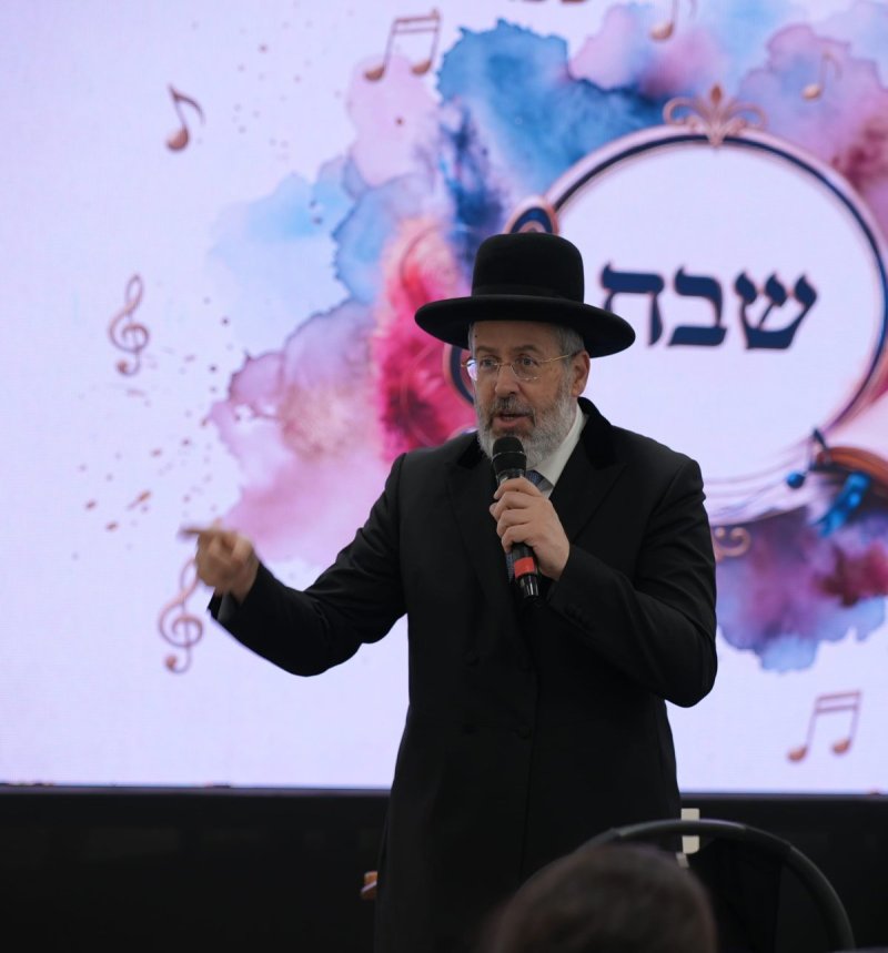 באדיבות המצלם