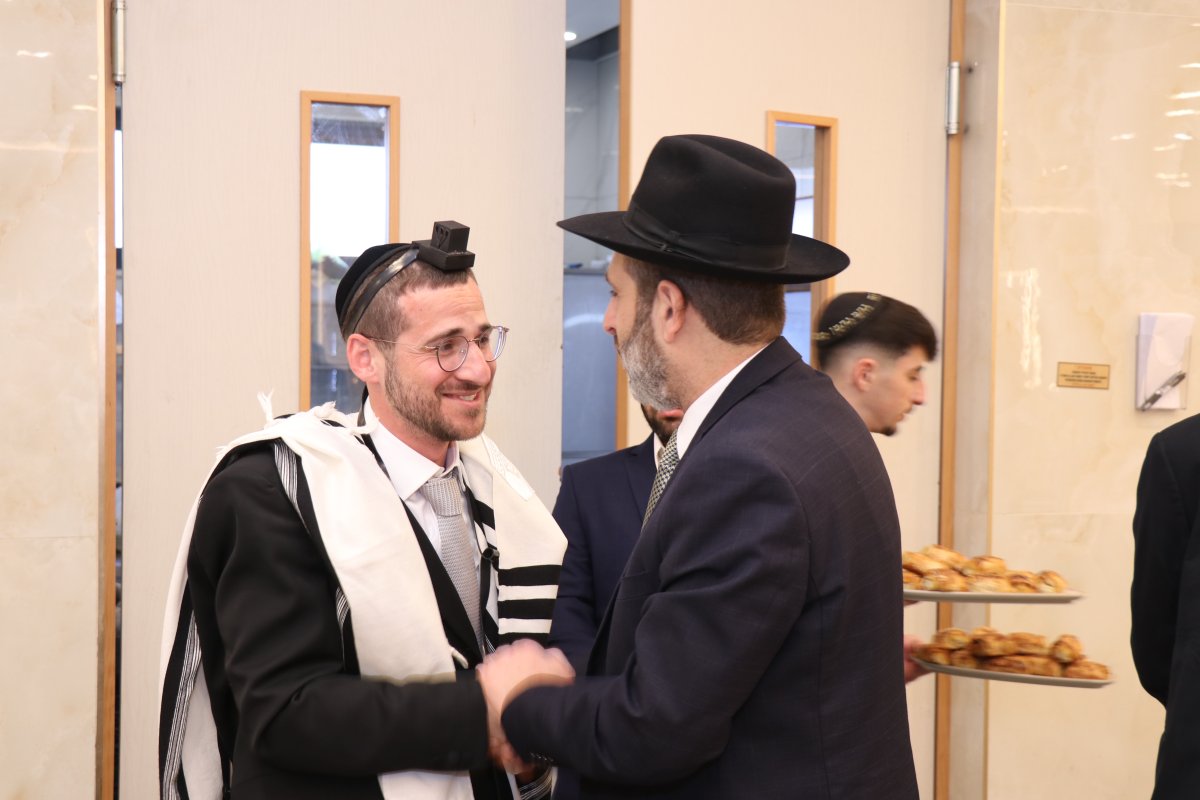 באדיבות המצלם