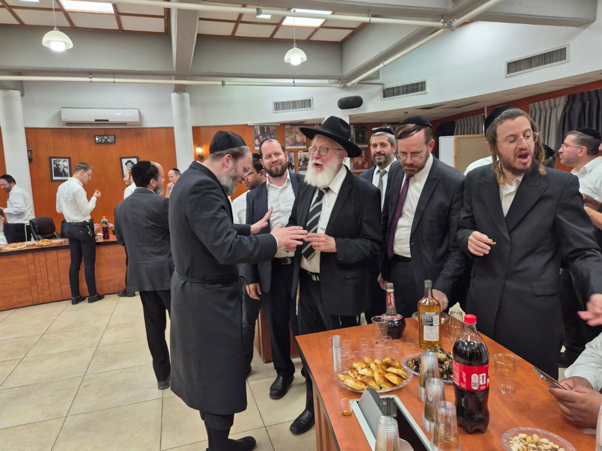 באדיבות המצלם