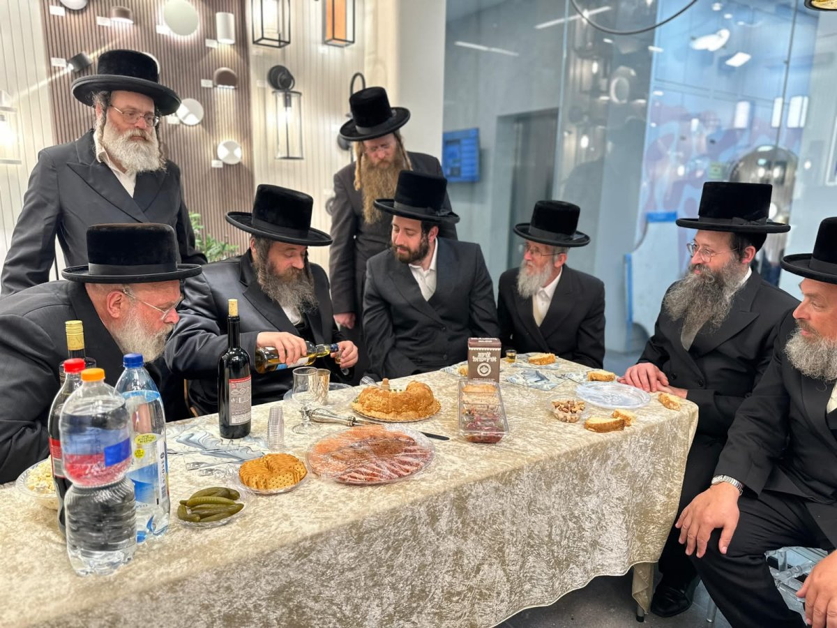 באדיבות המצלם
