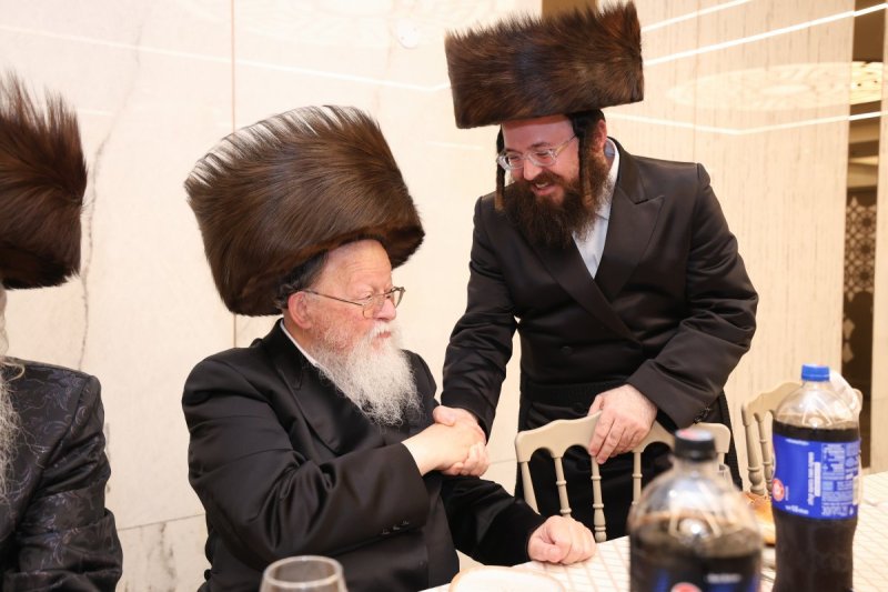 באדיבות המצלם