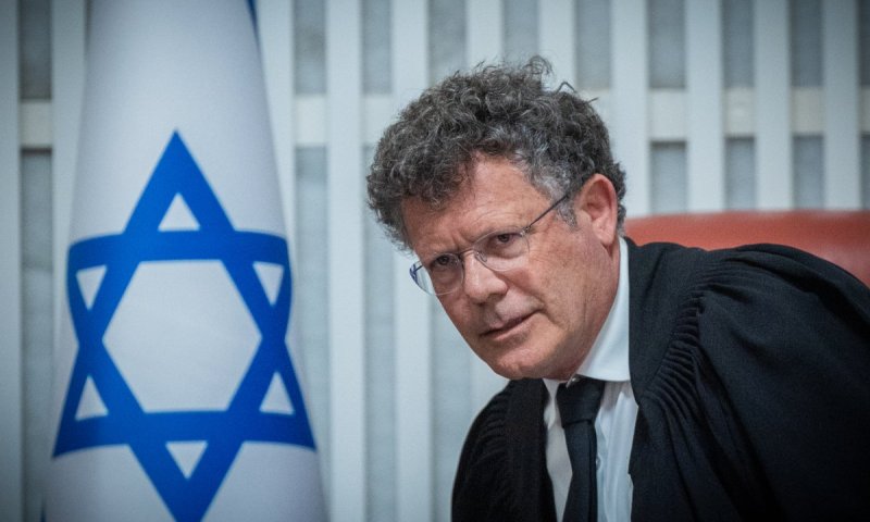 נציג הכנסת עבר "חקירה צולבת", עמית נשא מניפסטים - הדיון בבג"ץ