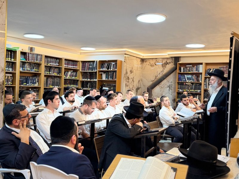 באדיבות המצלם