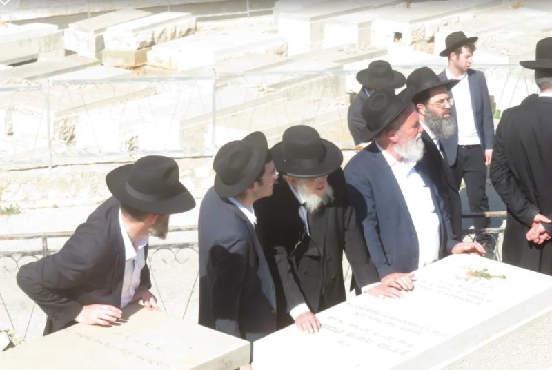 באדיבות המצלם