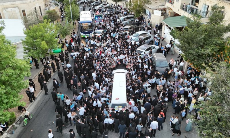 מעמד שביתר טרם ראתה: אסירי עולם התורה התקבלו בתהלוכת ענק