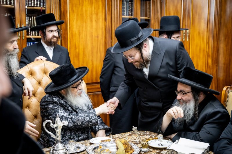 באדיבות המצלם