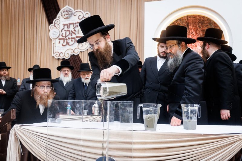 אברומי בלום