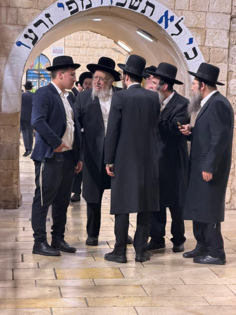 באדיבות המצלם