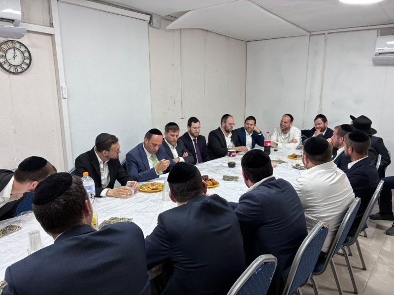 באדיבות המצלם