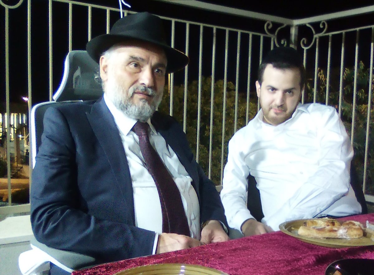 באדיבות המצלם