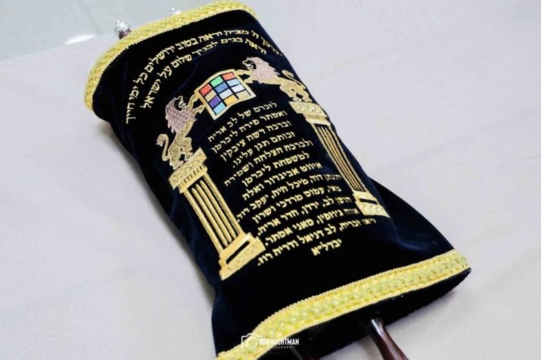 באדיבות המצלם