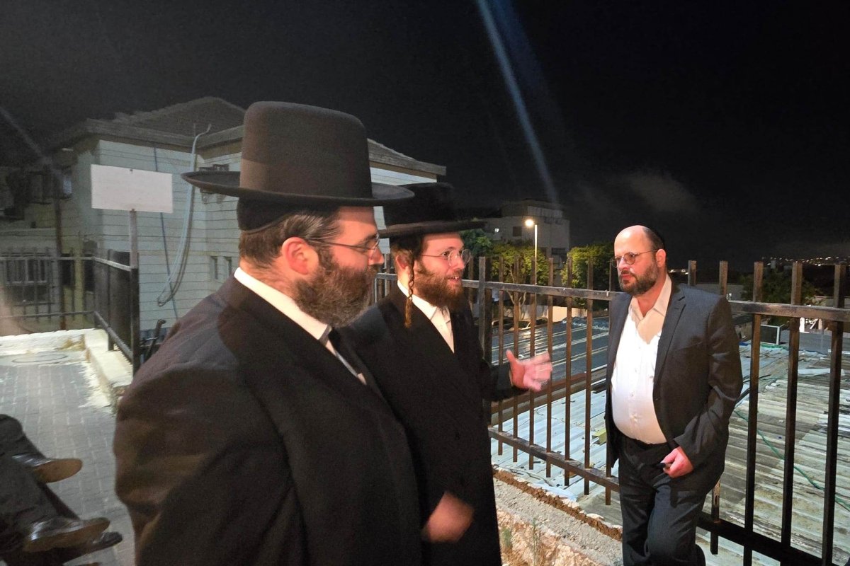 באדיבות המצלם