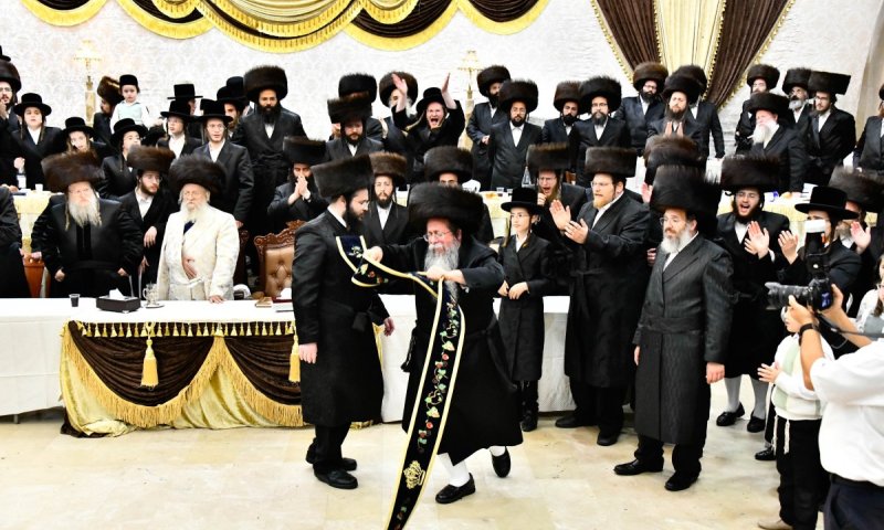 ב'שבט הלוי' חגגו חתונה ראשונה בבית המדרש | צפו בתיעוד