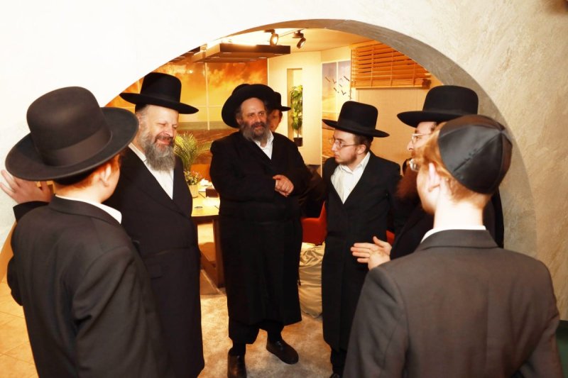 באדיבות המצלם