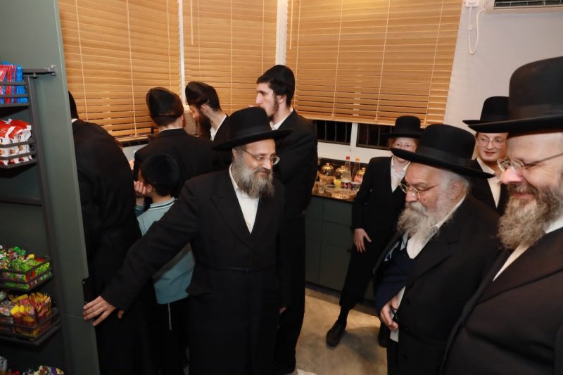 באדיבות המצלם