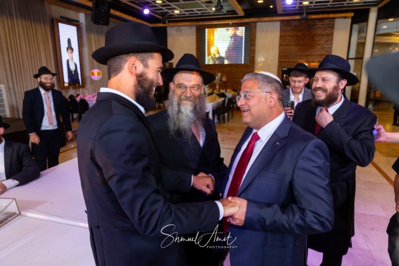 שמואל עמית