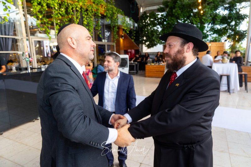 שמואל עמית