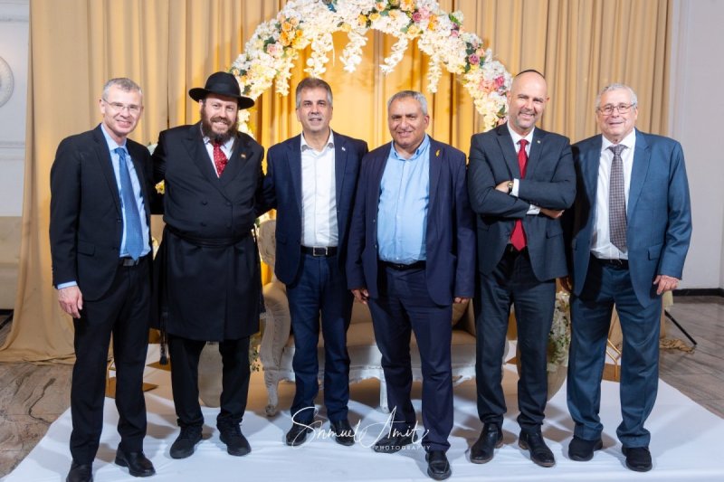 שמואל עמית