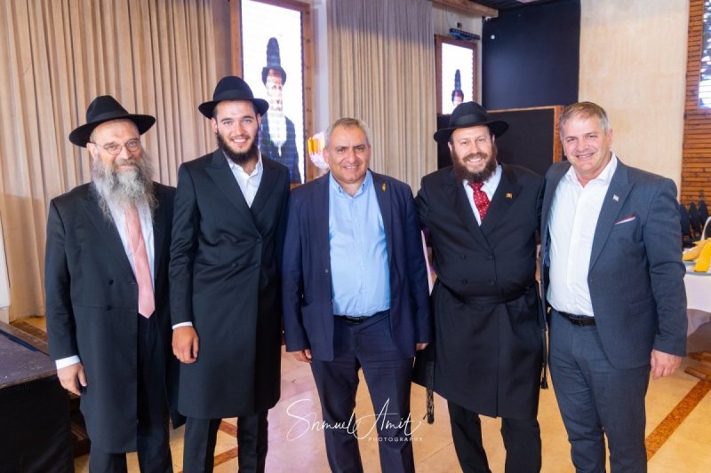 שמואל עמית
