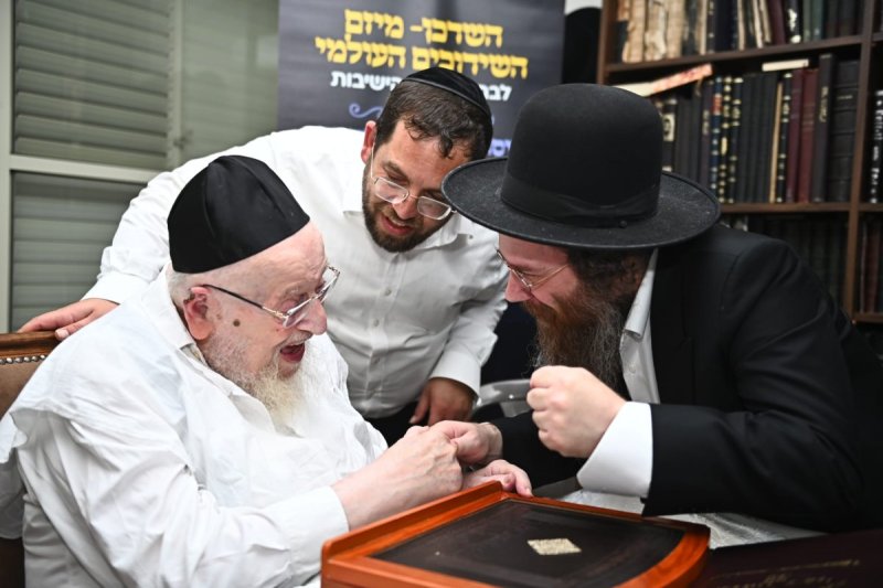 באדיבות המצלם