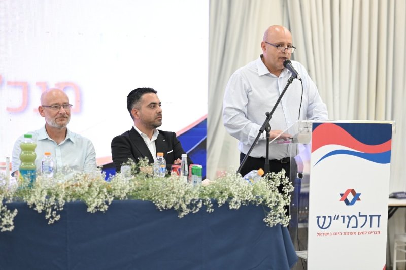 באדיבות המצלם