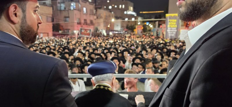 באדיבות המצלם
