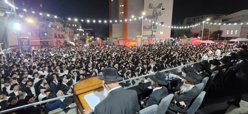 באדיבות המצלם