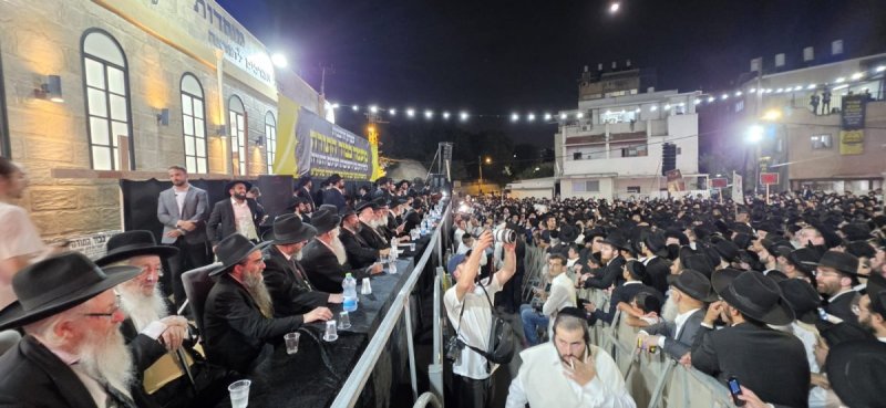 באדיבות המצלם