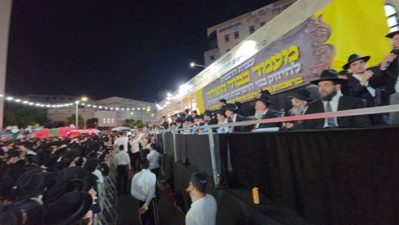 באדיבות המצלם