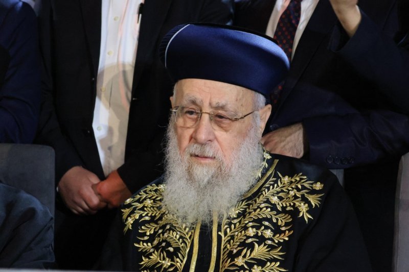 אריאל סר