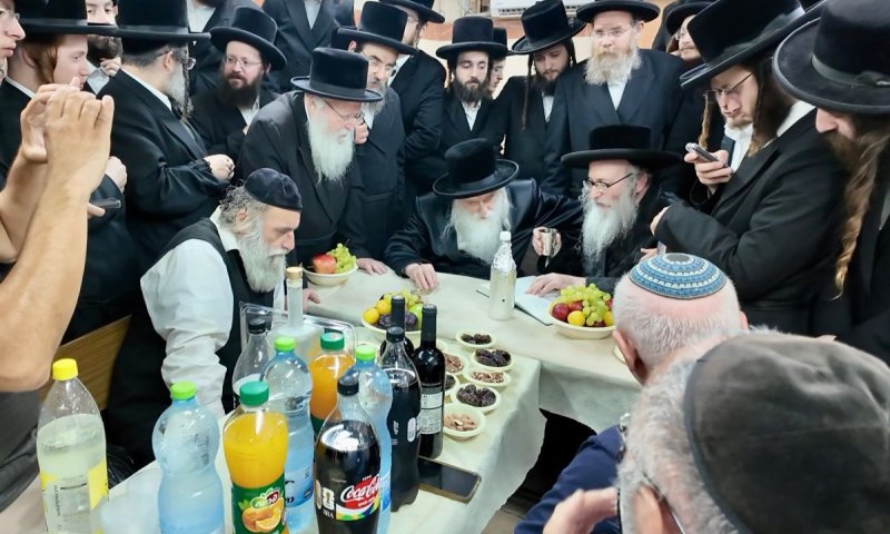 מעמד נדיר: חסר בית בן 57 פדה את עצמו במכנובקא בעלזא